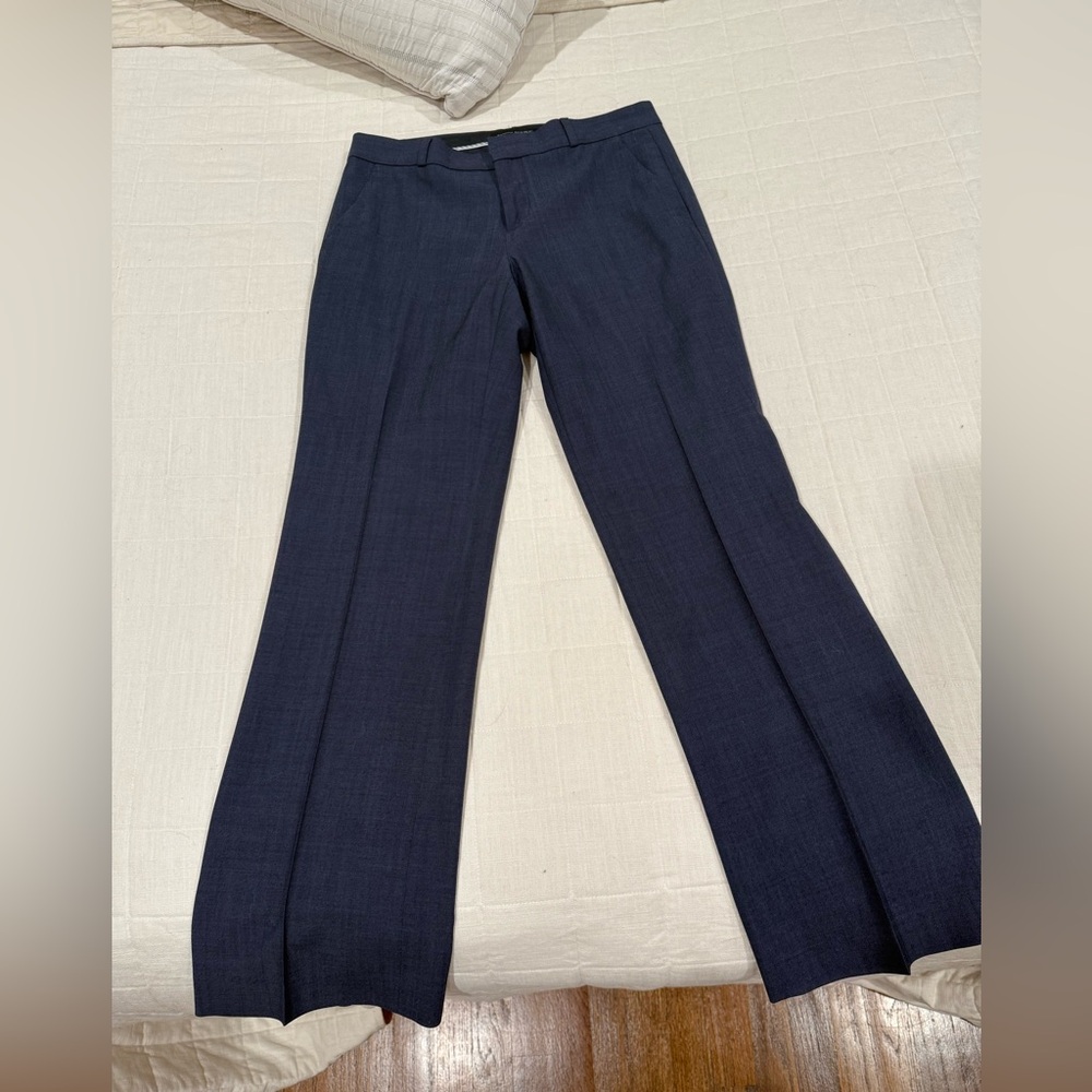 Banana Republic women’s Logan Trouser Dress Pant size 4 New without Tag